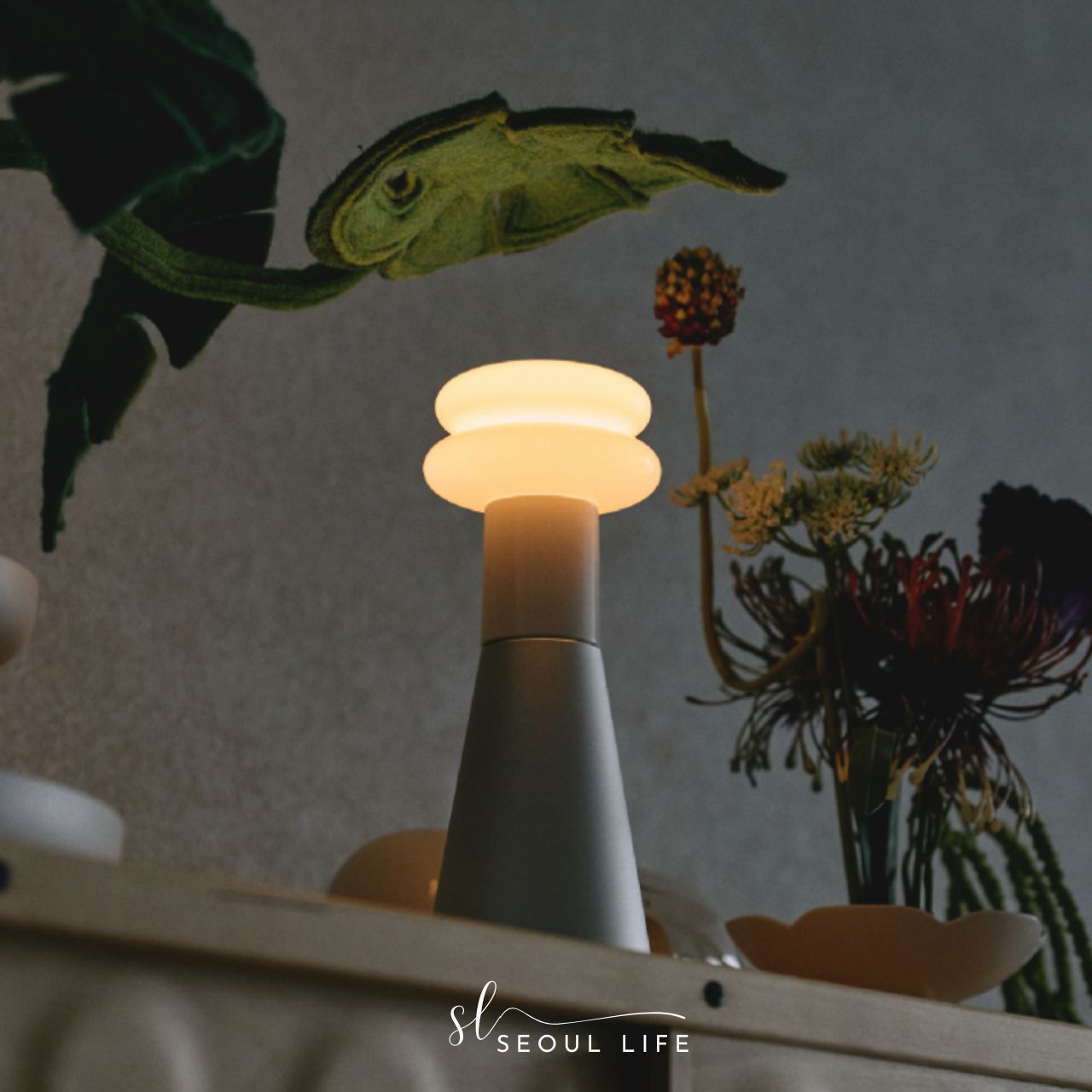 [ILKW] Snowman8 Multi-Use Portable Camping Lamp, Table Lamp, Lantern