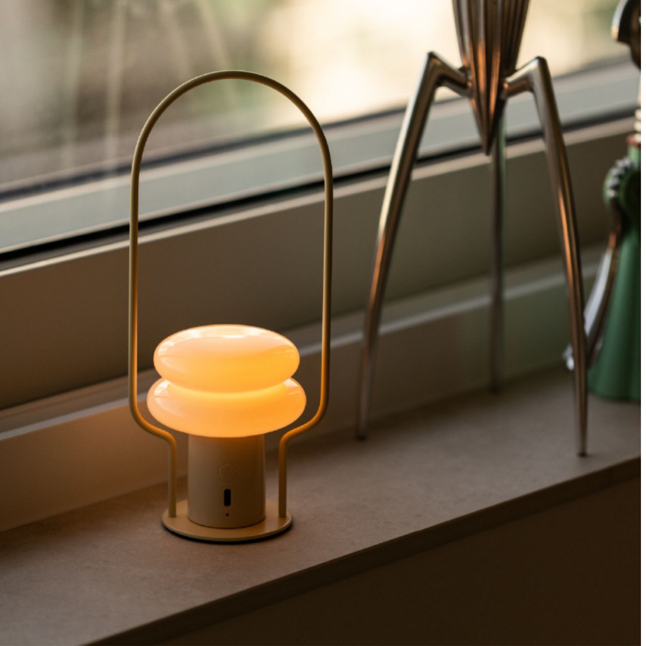 [ILKW] Snowman8 Multi-Use Portable Camping Lamp, Table Light