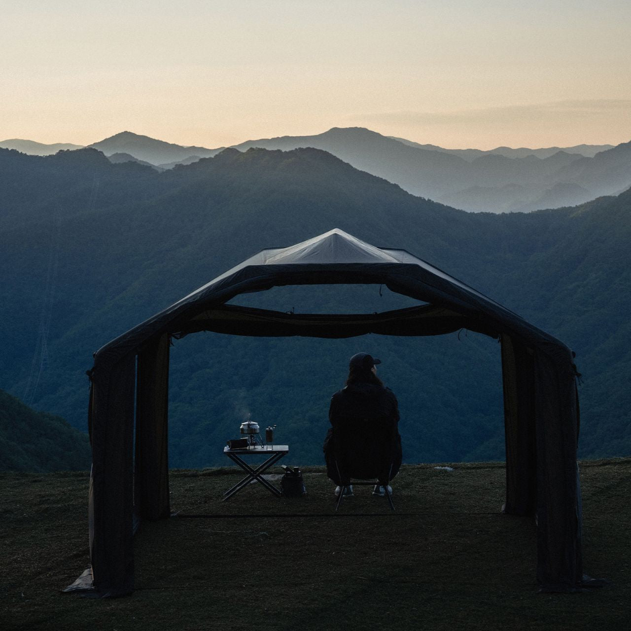Monterra] Cubex 2.8 Lightweight Air Shelter, Tent – SeoulLife